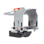 Комбинация от пускащ механизъм и фиксатор на перките